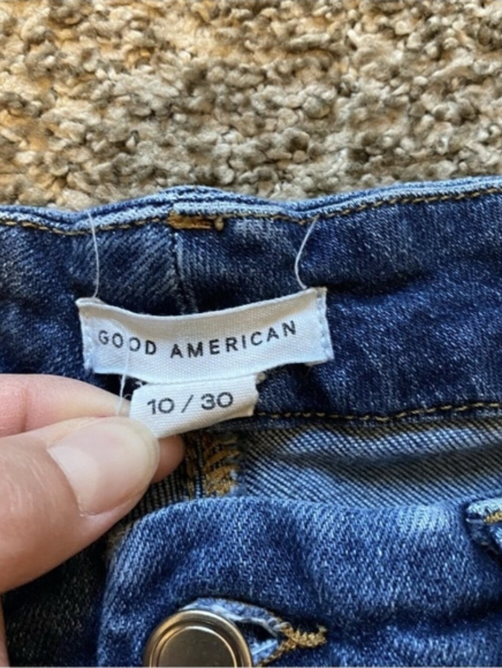 Good American jeans 10/30 - Picture 3 of 5